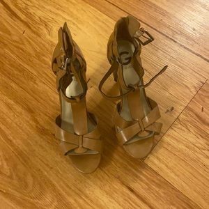G by guess brown leather heels